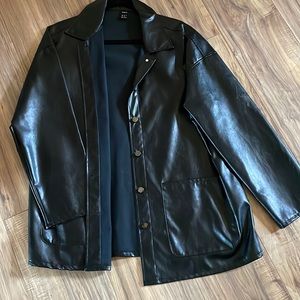 Never worn ordered wrong size ):